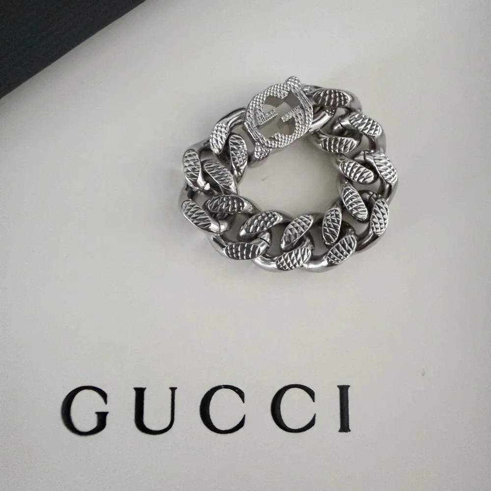 Gucci interlocking gg